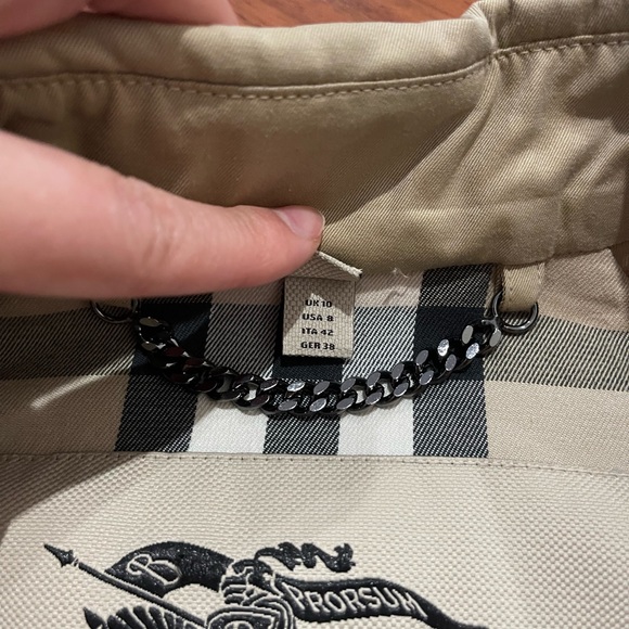 Preowned, 100% Authentic Burberry Heritage Trench US 8 - Picture 7 of 16
